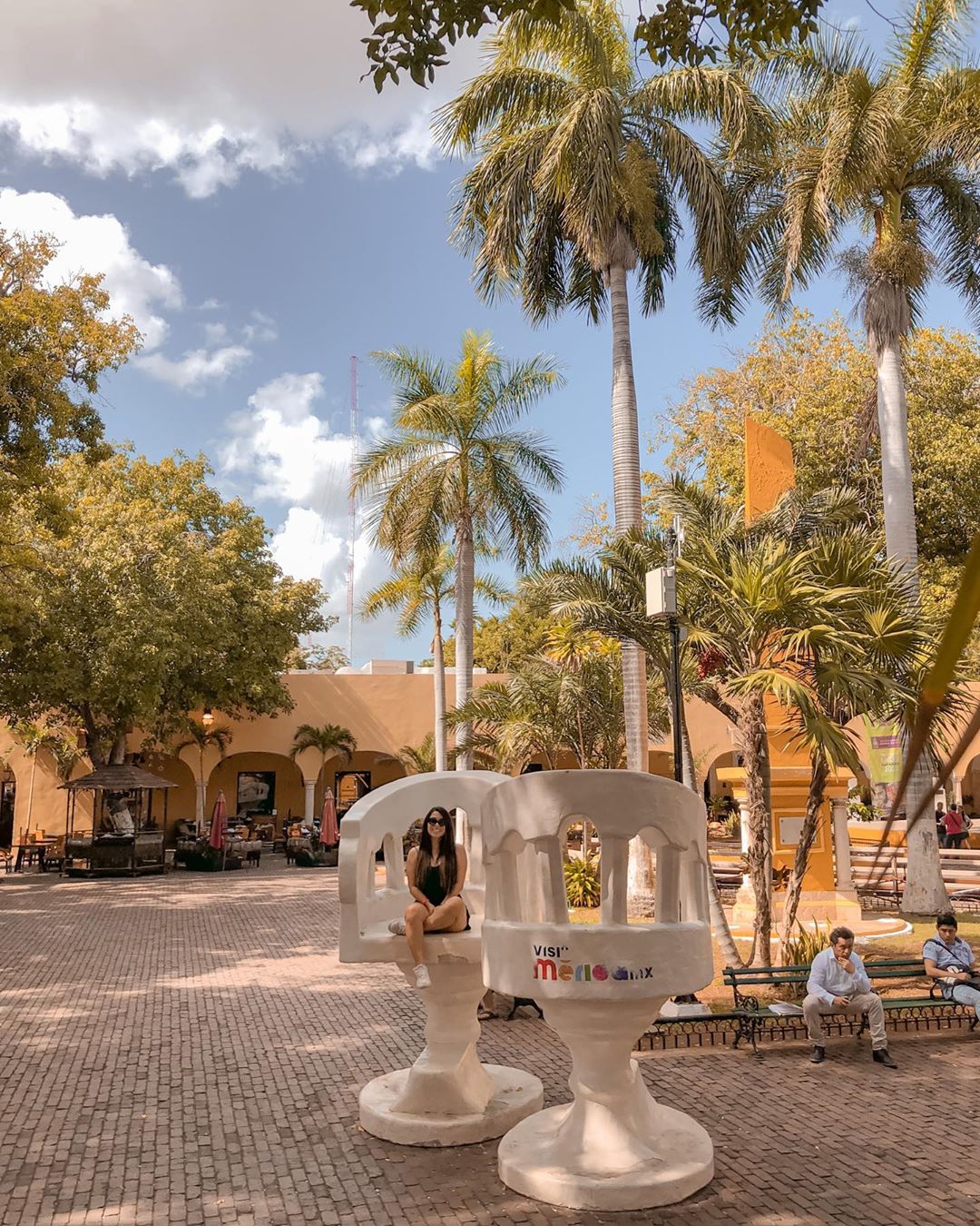 Parque de Santa Lucia Merida Yucatan trova yucateca sillas confidentes TOP Yucatan Instagram merida